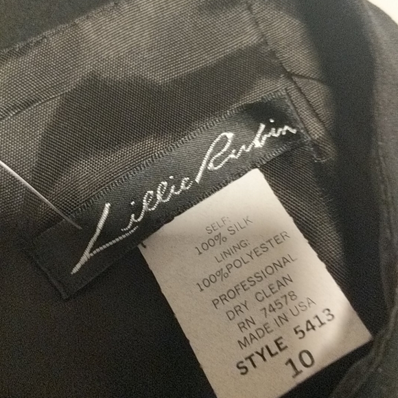 Tiered skirt - Picture 3 of 3